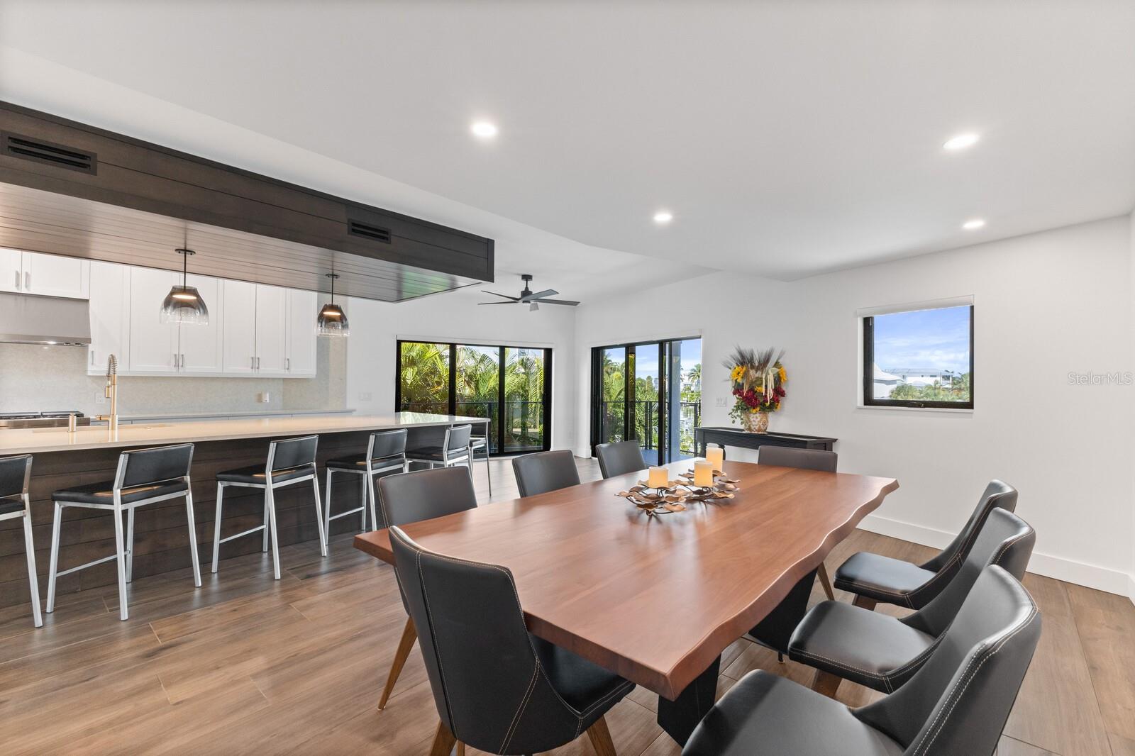 Image 42 of 84 For 201 Harbor Drive