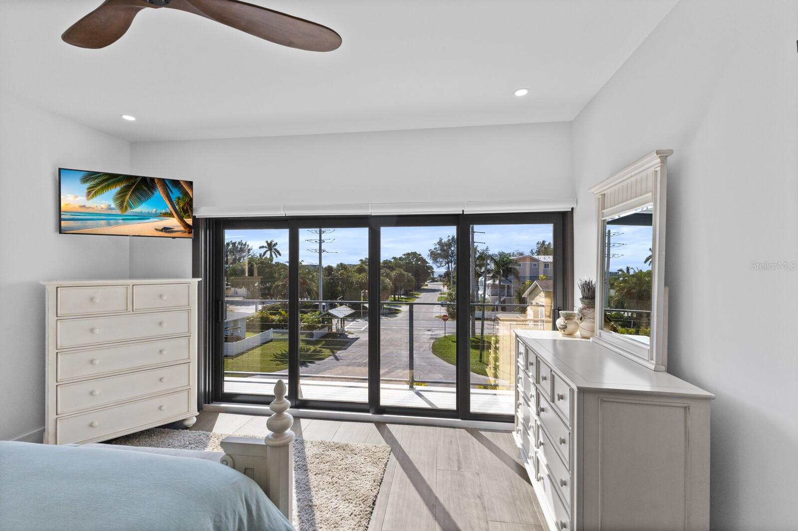 Image 46 of 84 For 201 Harbor Drive