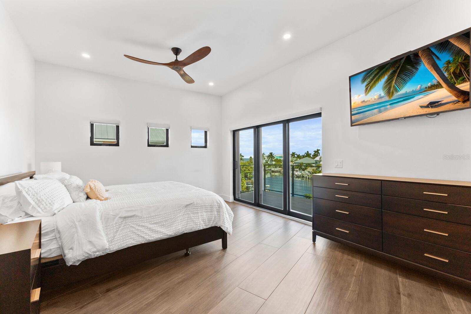 Image 60 of 84 For 201 Harbor Drive