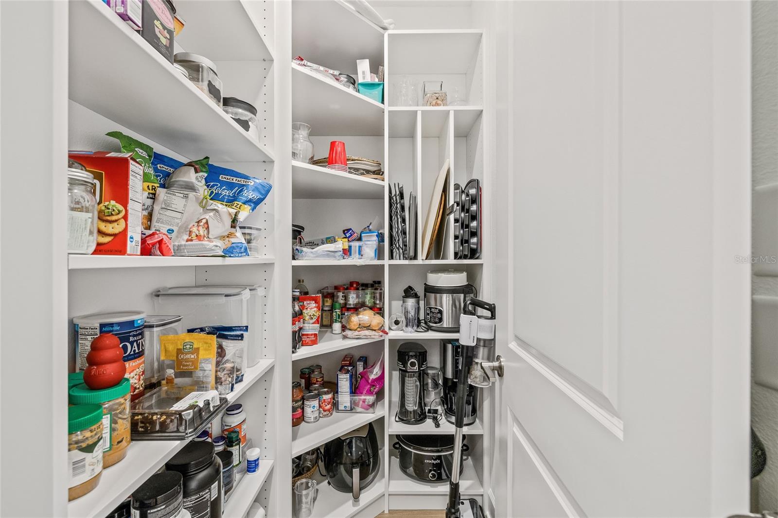 Image 17 of 58 For 15537 Foxtail Lane