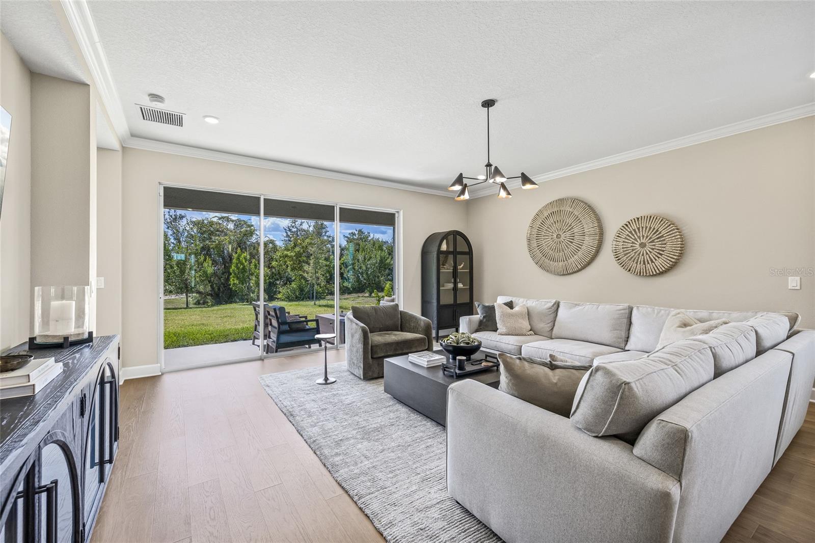 Image 21 of 58 For 15537 Foxtail Lane