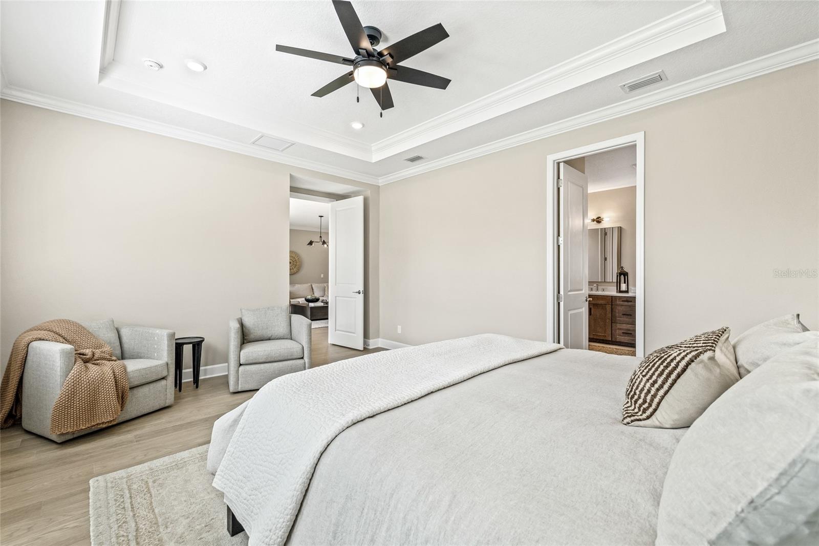 Image 33 of 58 For 15537 Foxtail Lane