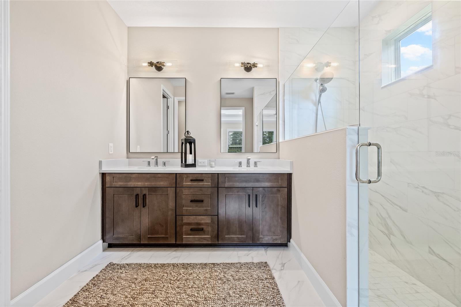 Image 35 of 58 For 15537 Foxtail Lane