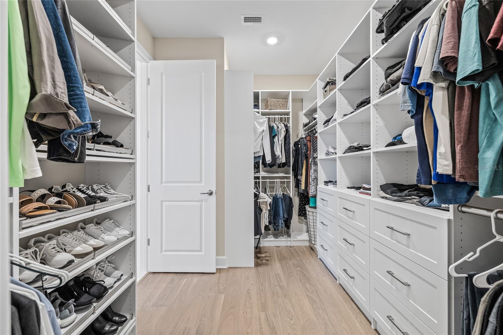 Image 37 of 58 For 15537 Foxtail Lane