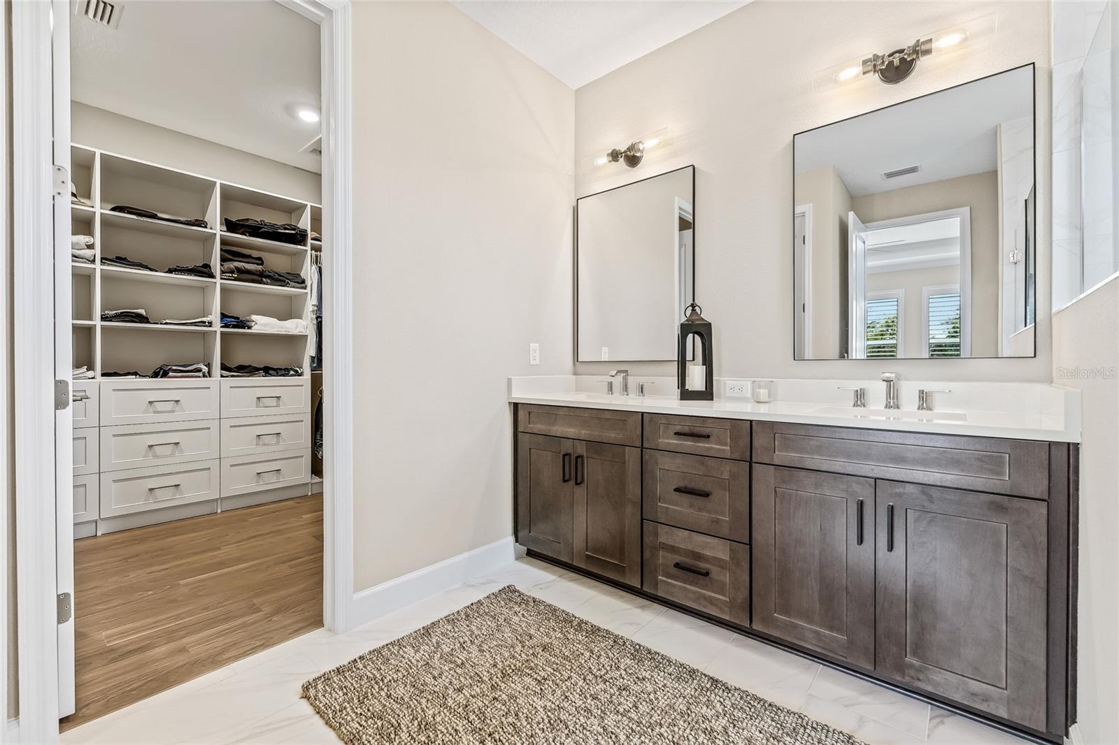 Image 38 of 58 For 15537 Foxtail Lane