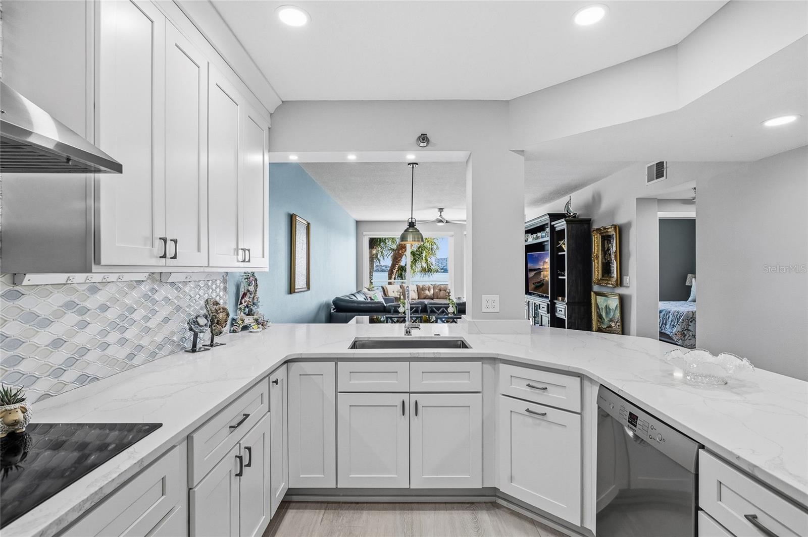 Image 11 of 55 For 8001 Sailboat Key Boulevard S 305