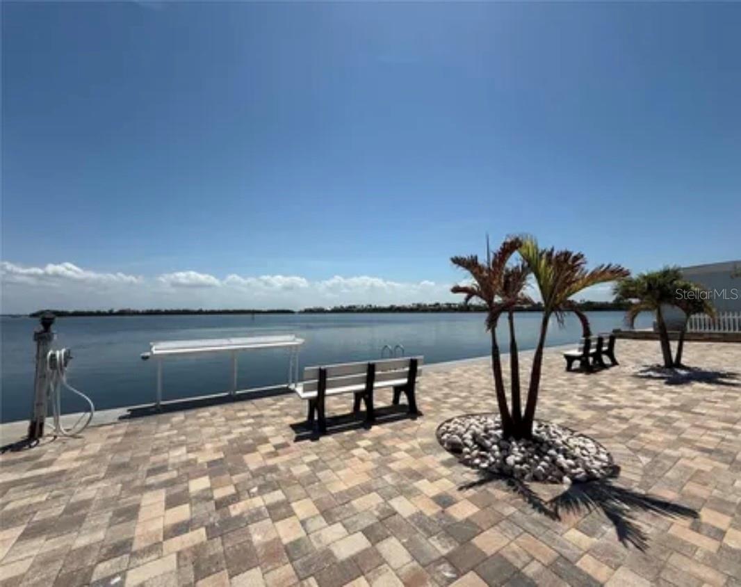 Image 10 of 24 For 68 Twin Shores Boulevard