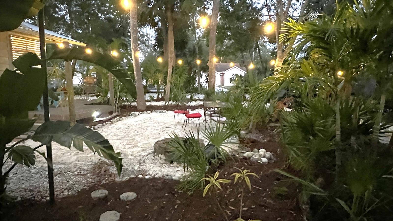 Image 24 of 43 For 919 Conrad Avenue