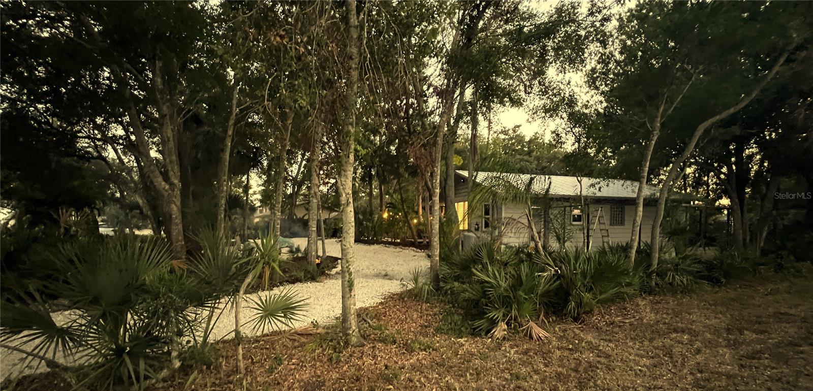 Image 33 of 43 For 919 Conrad Avenue