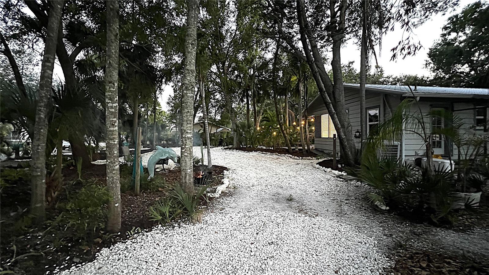 Image 37 of 43 For 919 Conrad Avenue