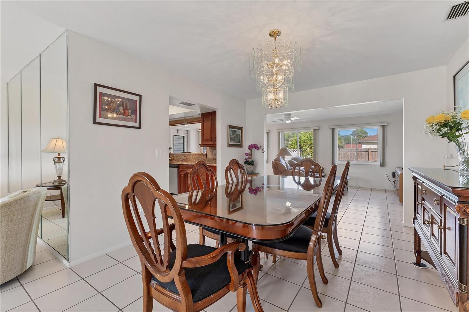 Image 10 of 27 For 6824 Roxbury Drive