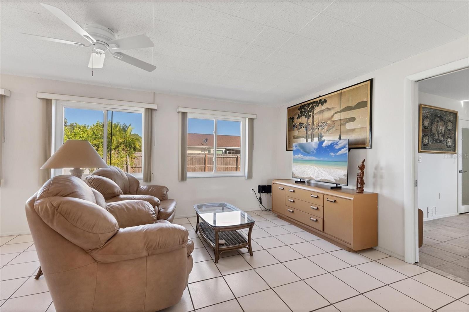 Image 11 of 27 For 6824 Roxbury Drive