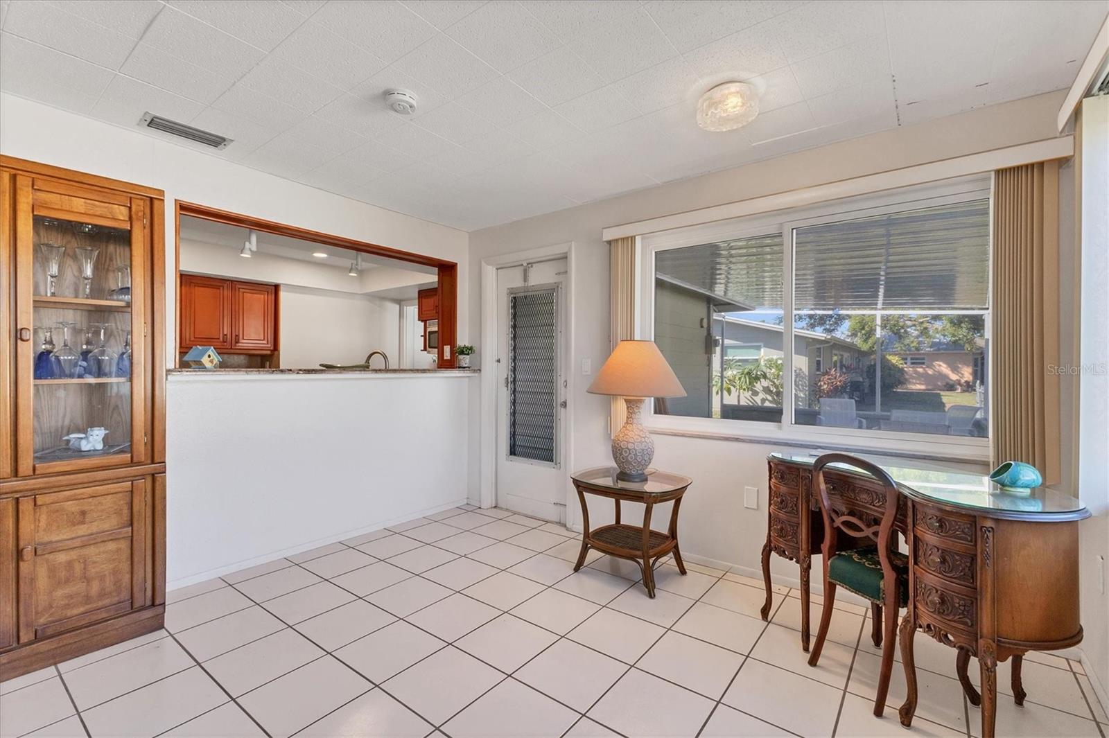 Image 14 of 27 For 6824 Roxbury Drive