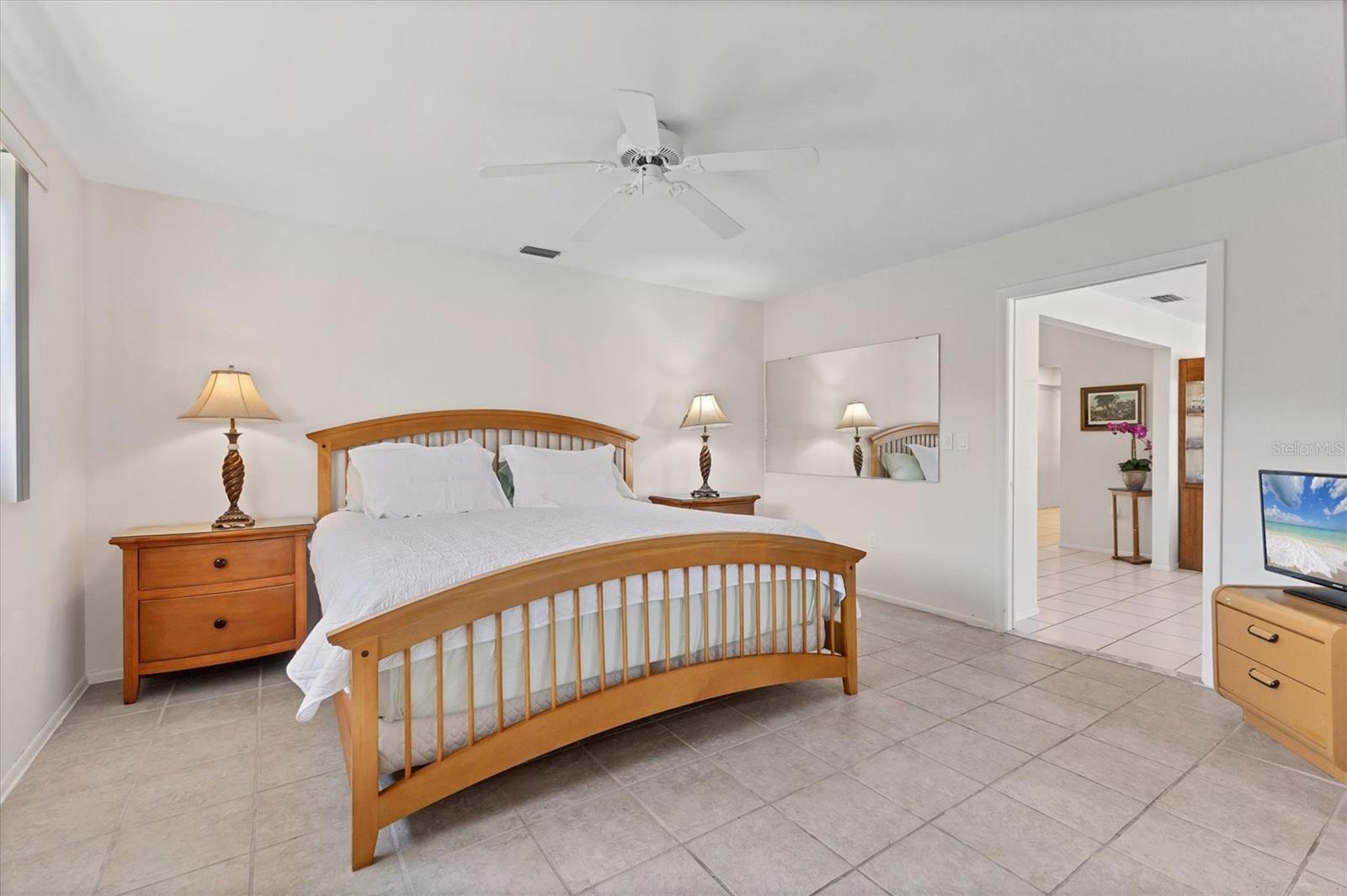 Image 16 of 27 For 6824 Roxbury Drive