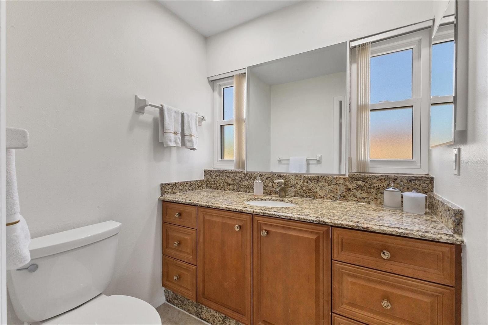 Image 17 of 27 For 6824 Roxbury Drive