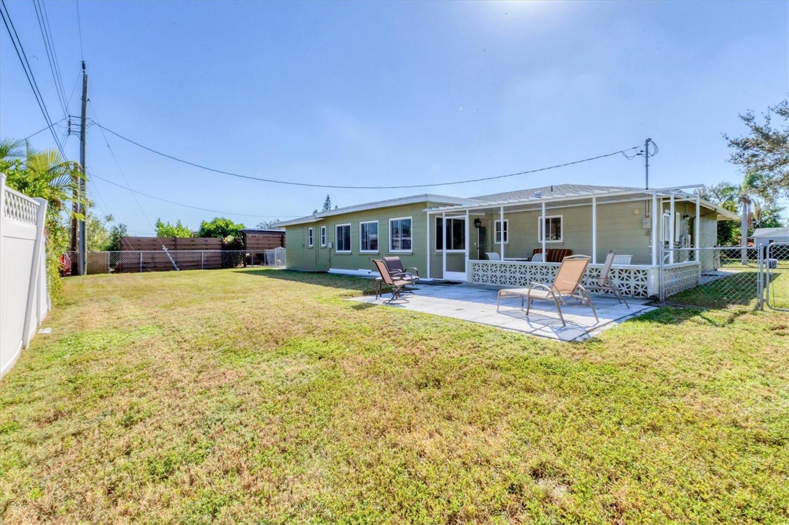 Image 24 of 27 For 6824 Roxbury Drive