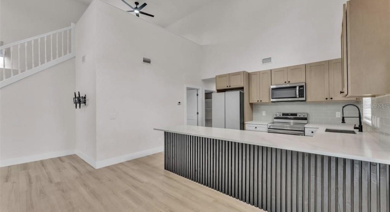 Image 9 of 32 For 6246 Arthur Avenue