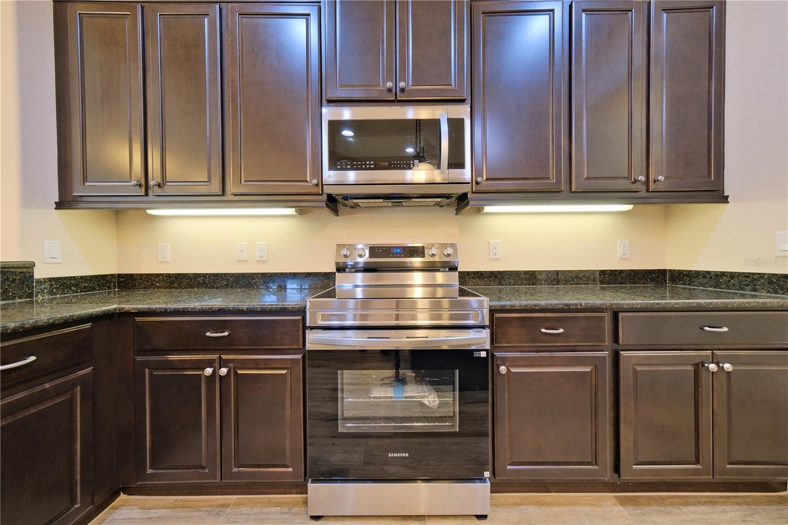 Image 15 of 59 For 2615 162nd Avenue E