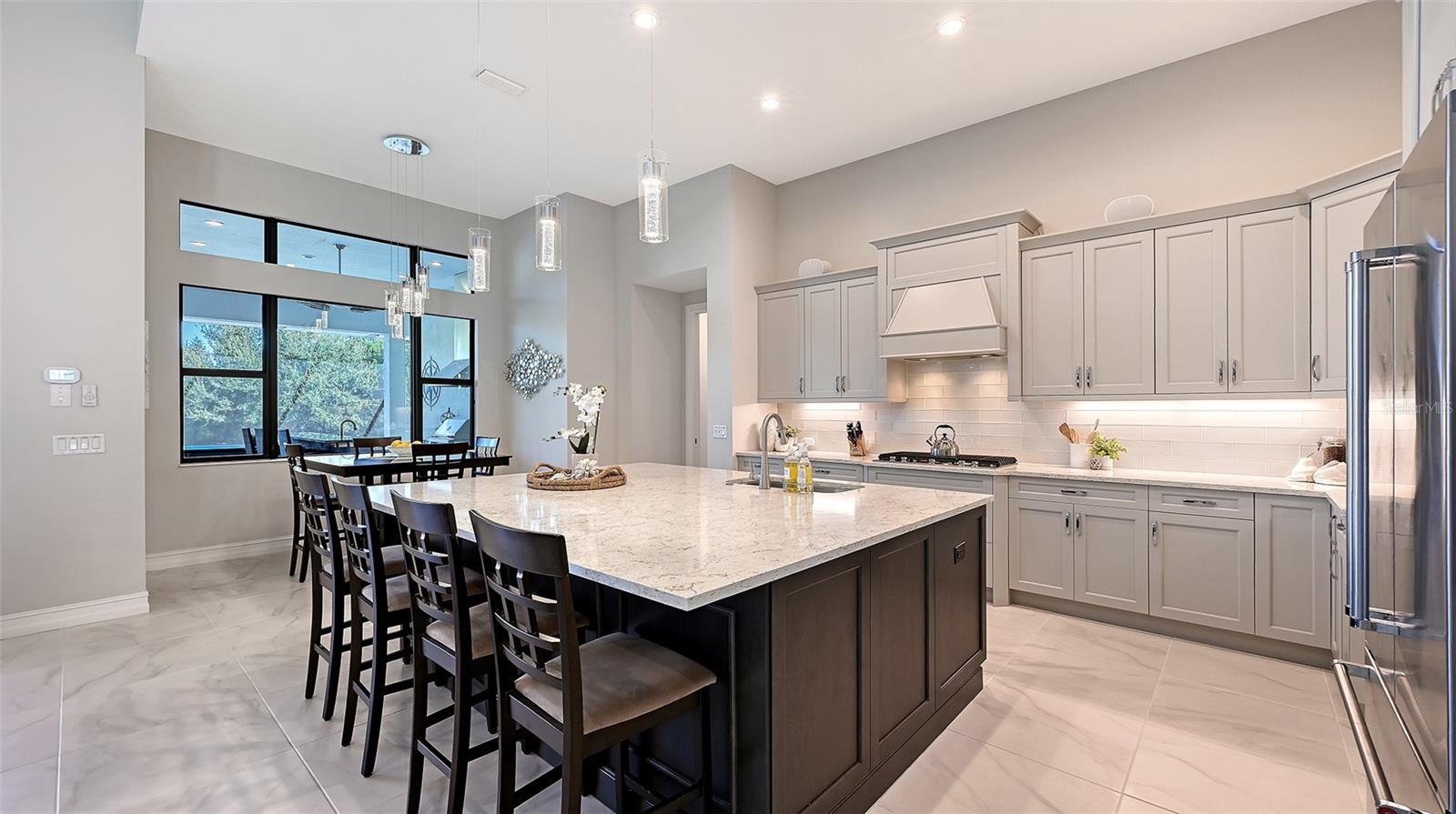 Image 18 of 94 For 16405 Kendleshire Terrace