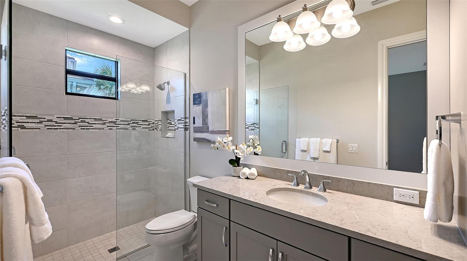 Image 35 of 94 For 16405 Kendleshire Terrace