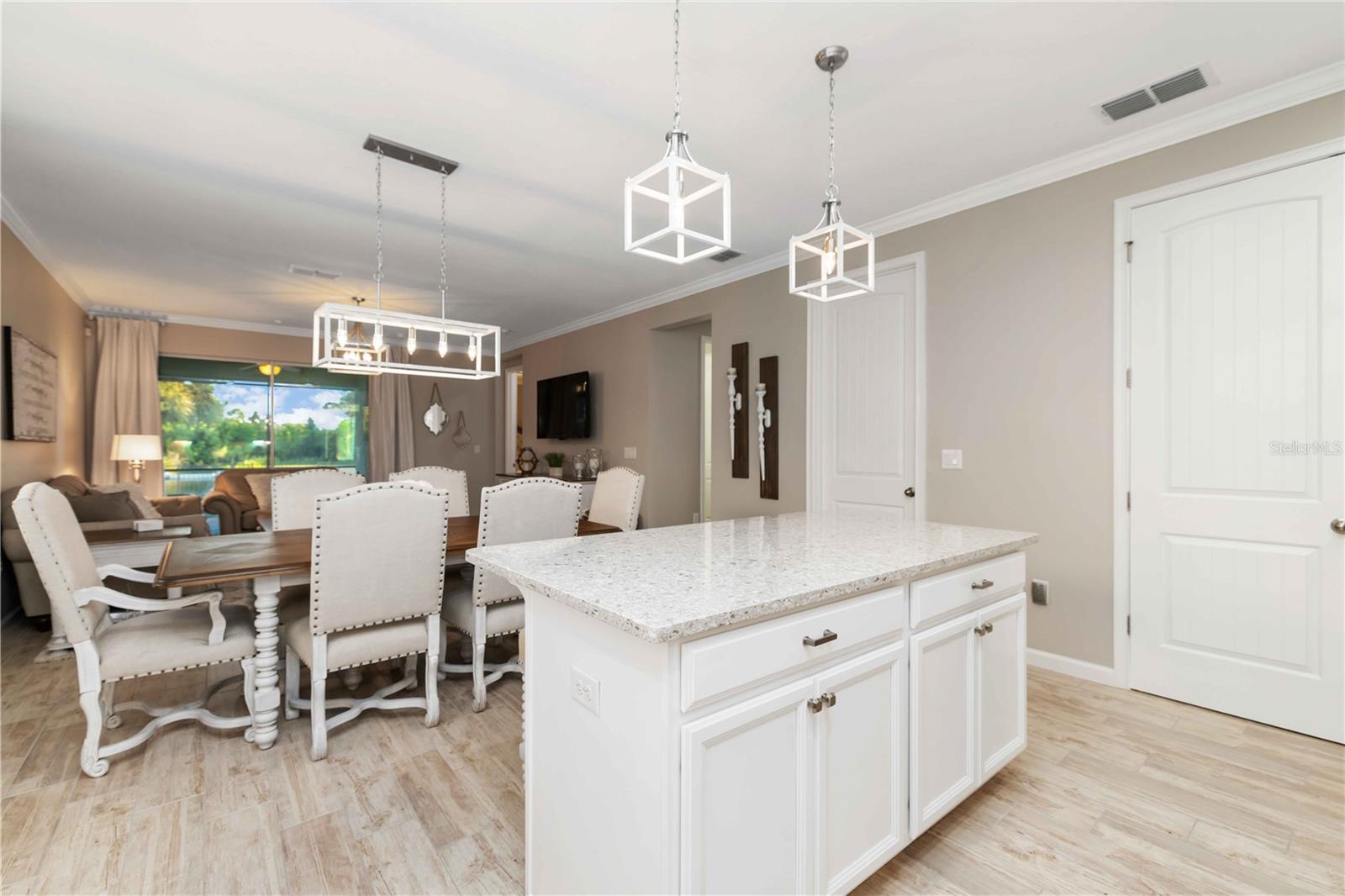 Image 10 of 28 For 11812 Brookside Drive