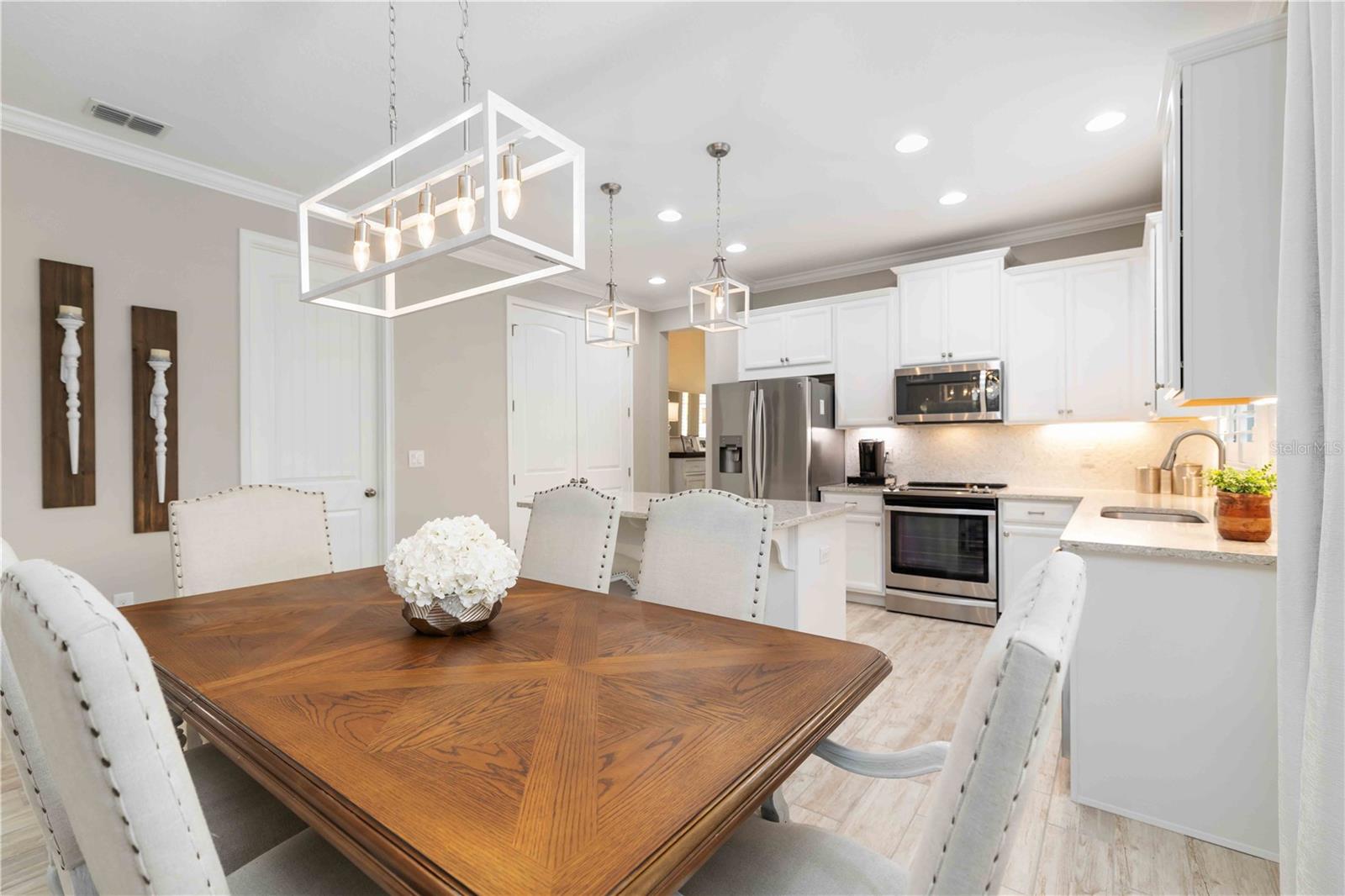 Image 6 of 28 For 11812 Brookside Drive