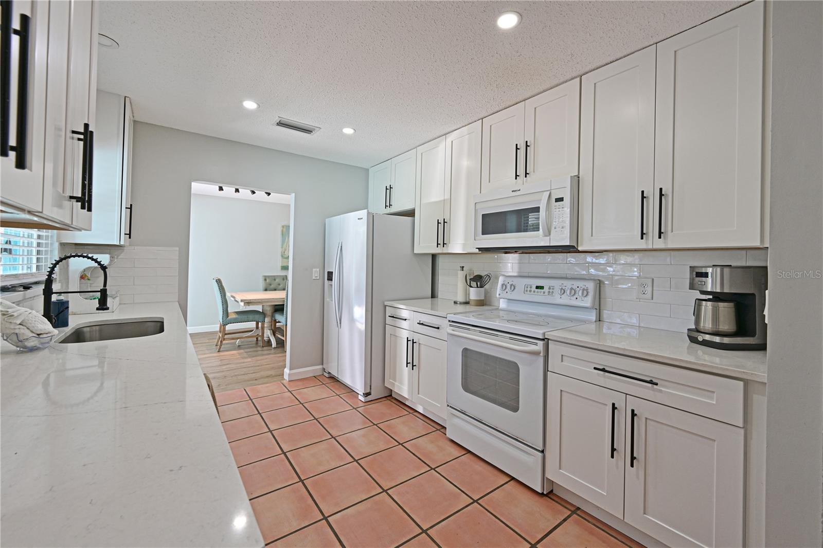 Image 10 of 37 For 1133 Montezuma Drive