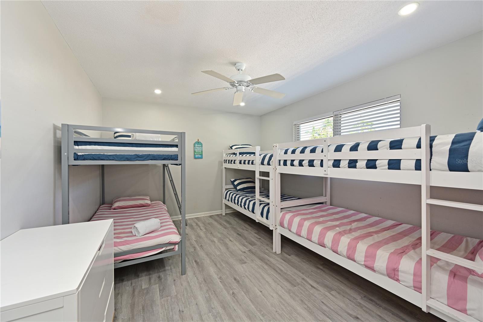 Image 14 of 37 For 1133 Montezuma Drive