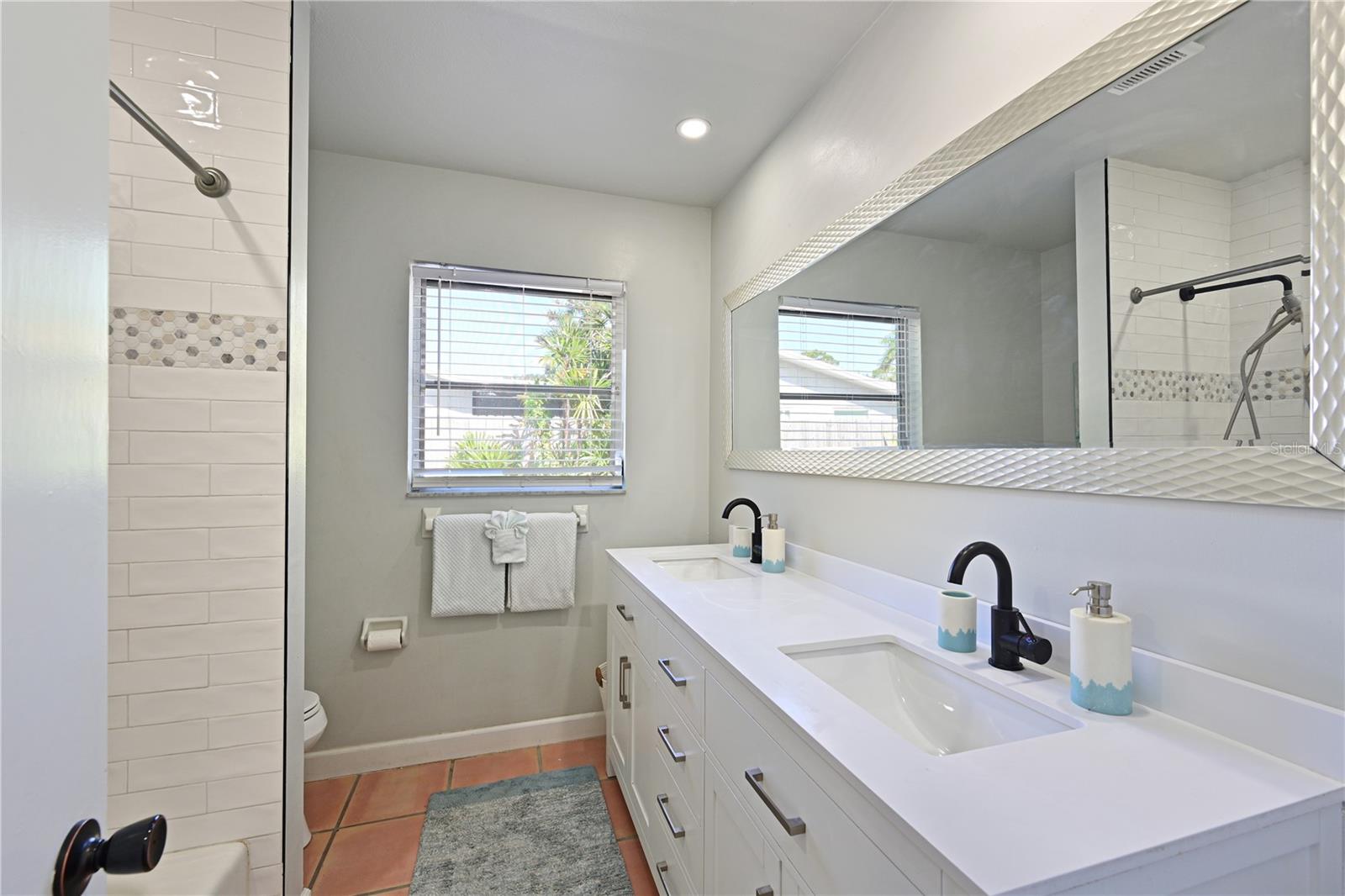 Image 15 of 37 For 1133 Montezuma Drive