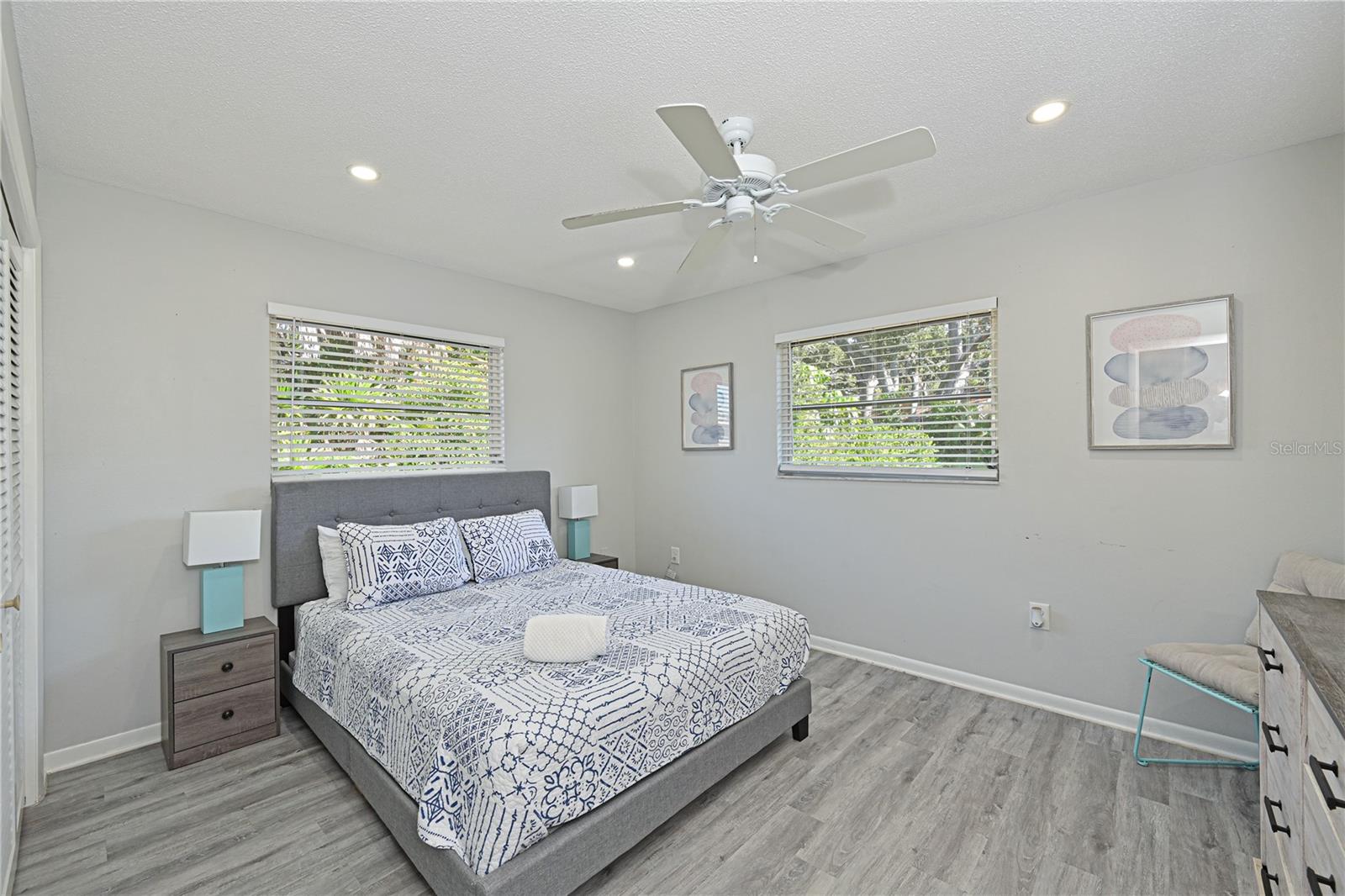 Image 16 of 37 For 1133 Montezuma Drive