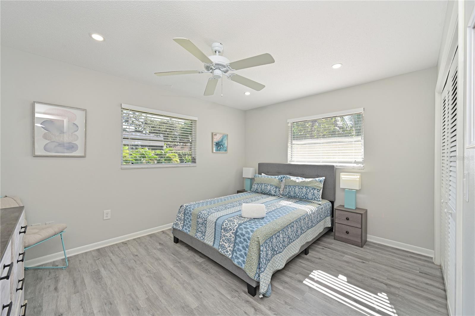 Image 17 of 37 For 1133 Montezuma Drive