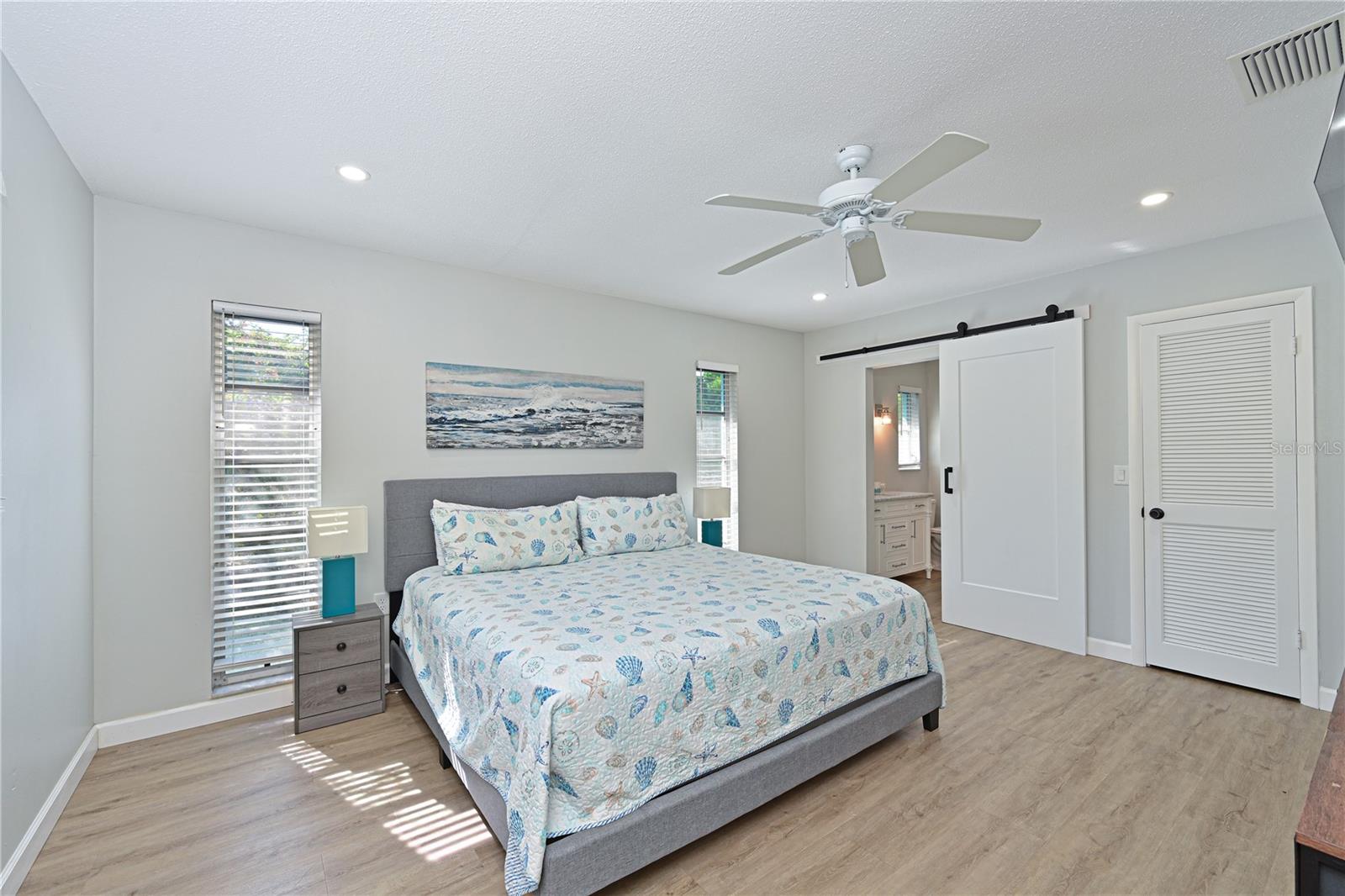 Image 18 of 37 For 1133 Montezuma Drive