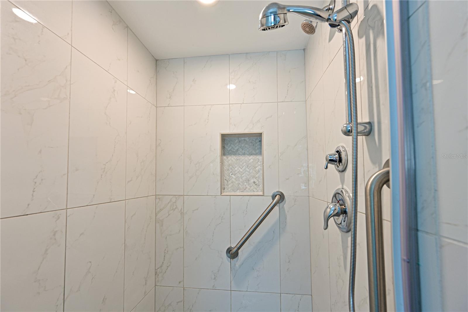 Image 20 of 37 For 1133 Montezuma Drive