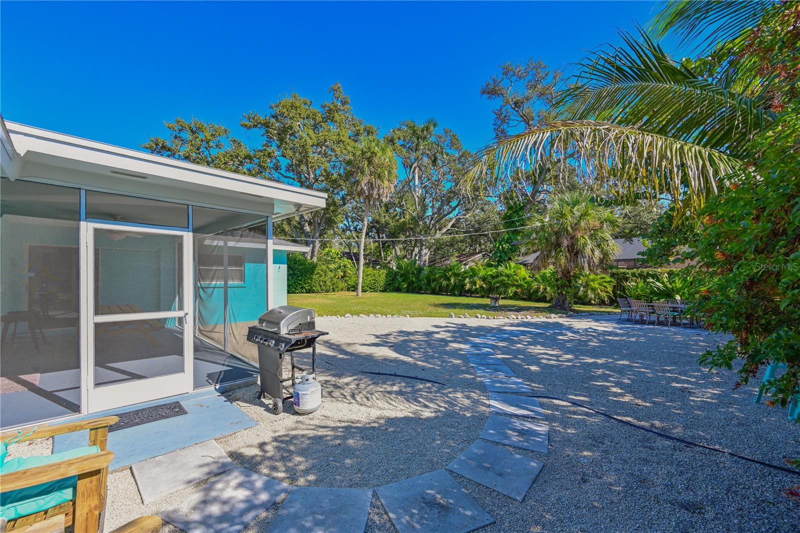 Image 26 of 37 For 1133 Montezuma Drive