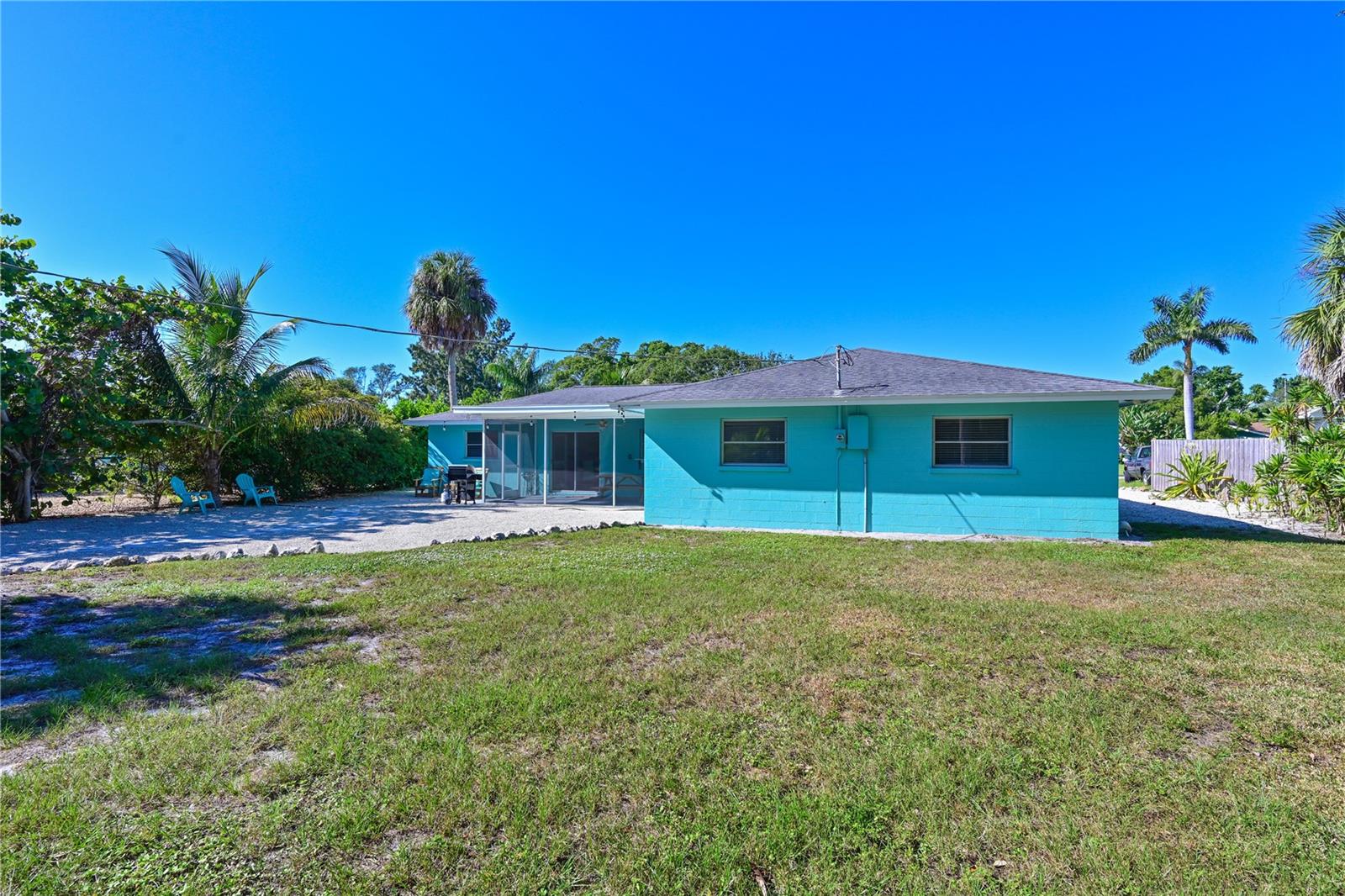 Image 29 of 37 For 1133 Montezuma Drive