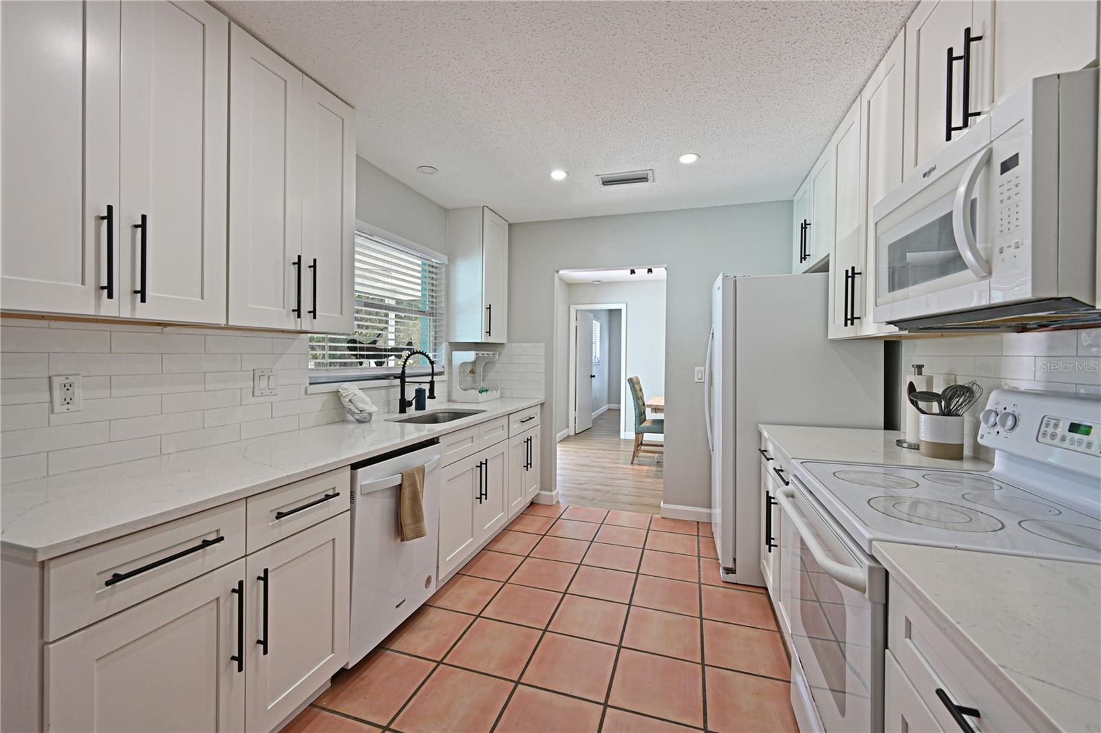 Image 9 of 37 For 1133 Montezuma Drive