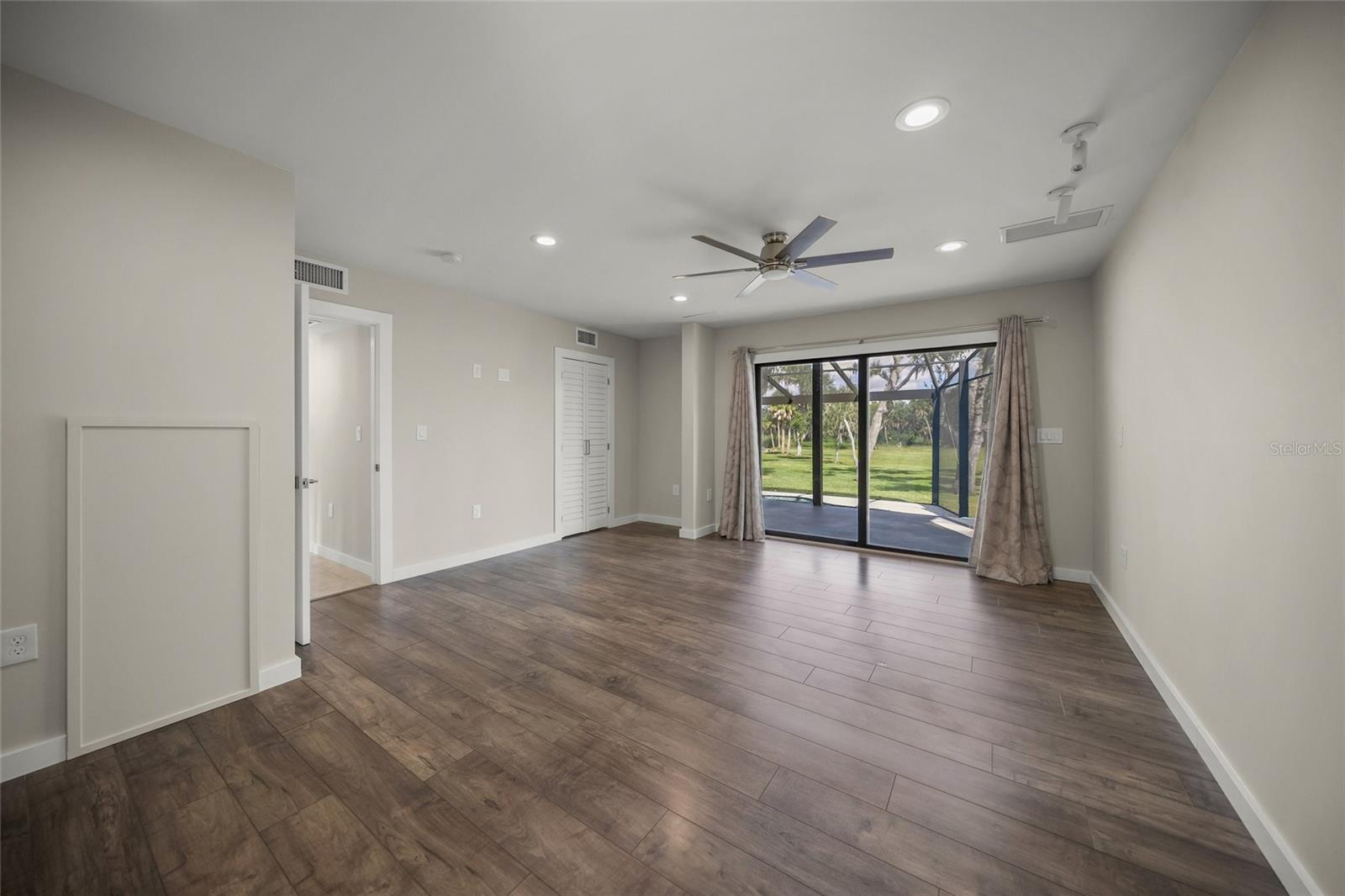 Image 21 of 63 For 7012 Saddle Creek Circle