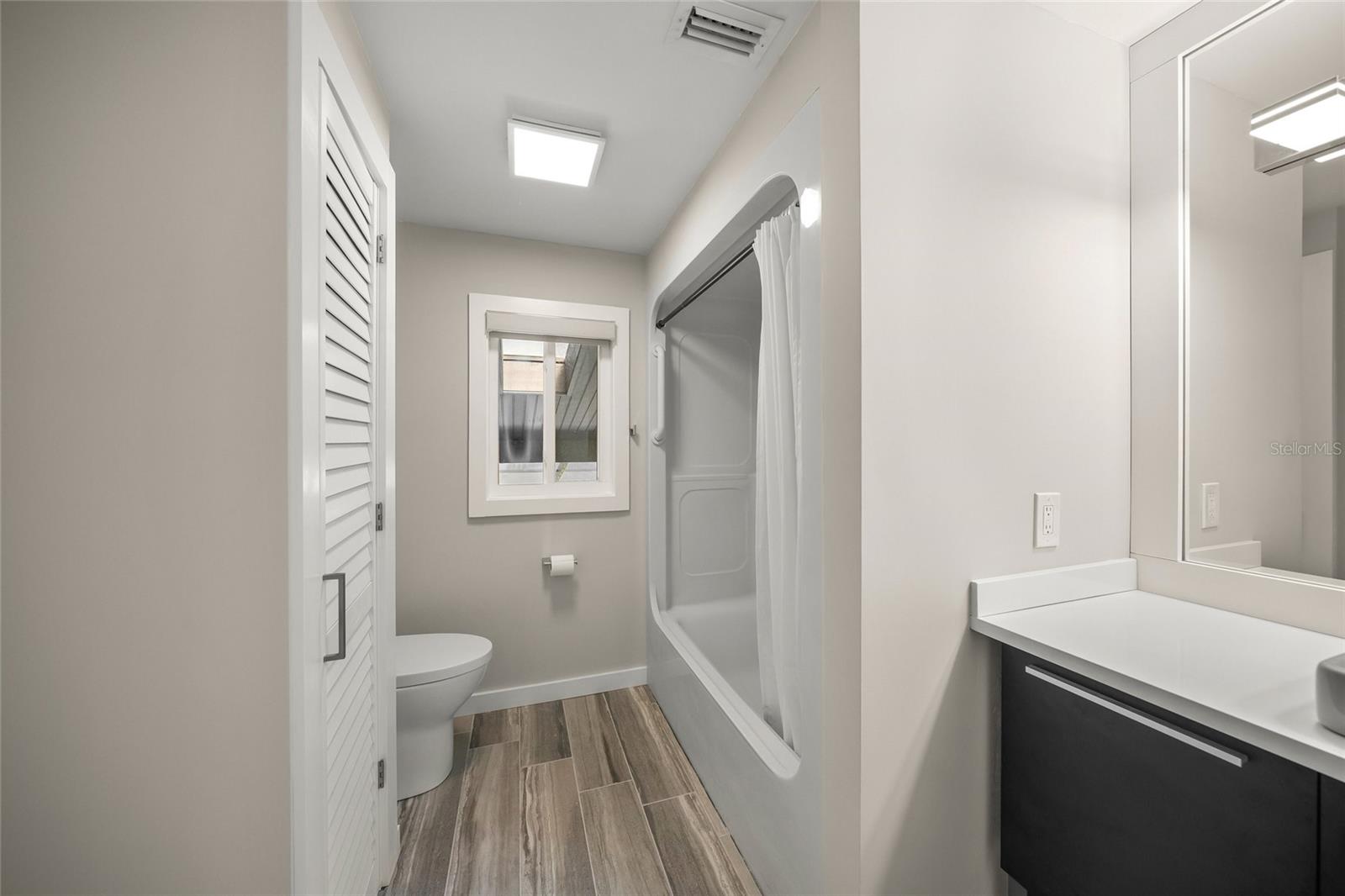 Image 34 of 63 For 7012 Saddle Creek Circle