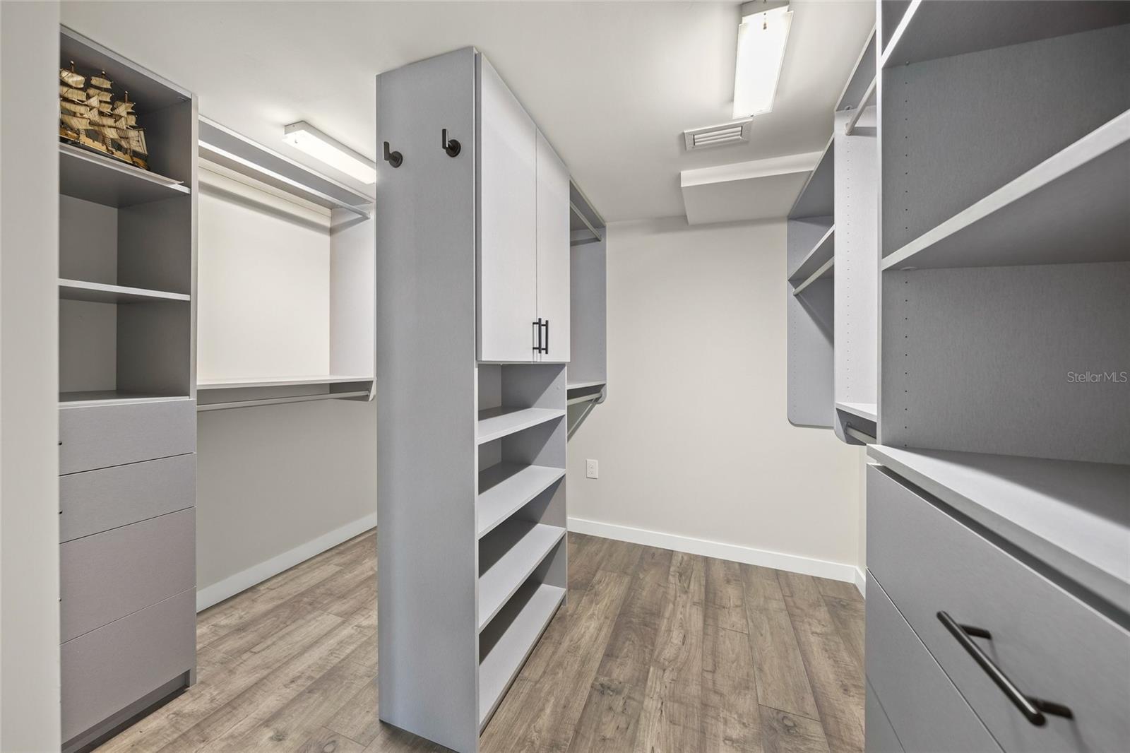 Image 43 of 63 For 7012 Saddle Creek Circle