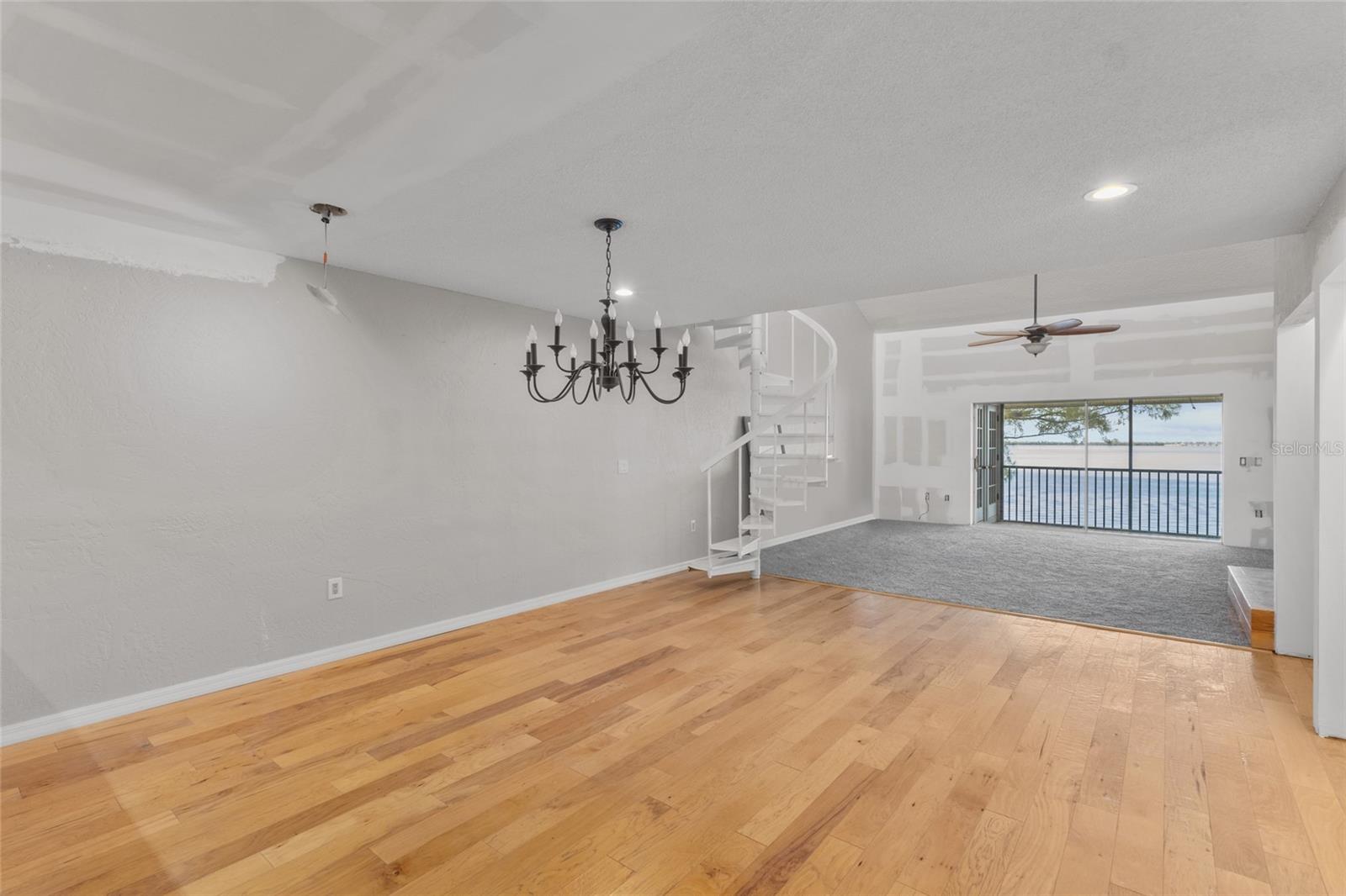 Image 11 of 45 For 3840 Mariners Way 525