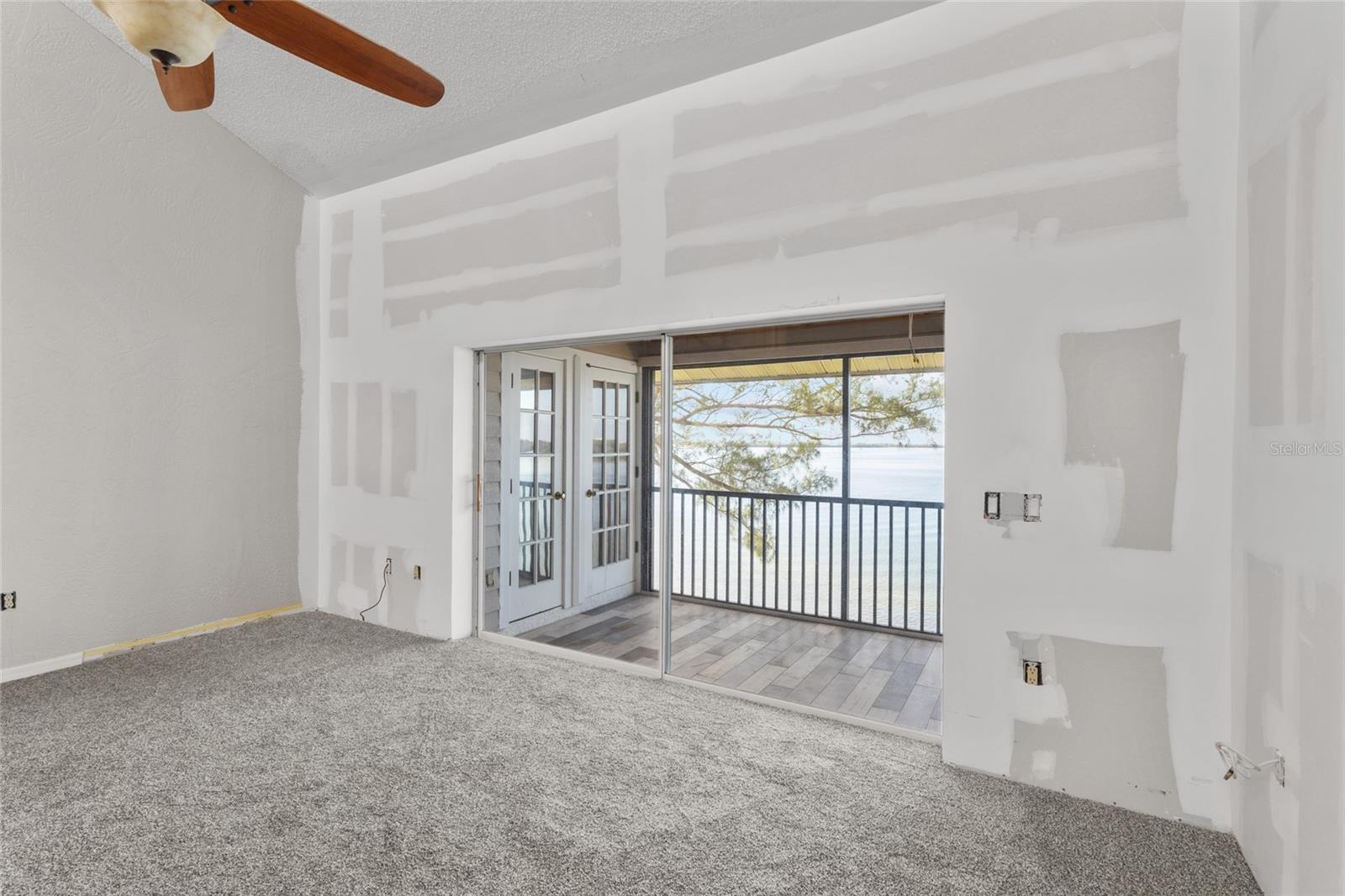 Image 17 of 45 For 3840 Mariners Way 525