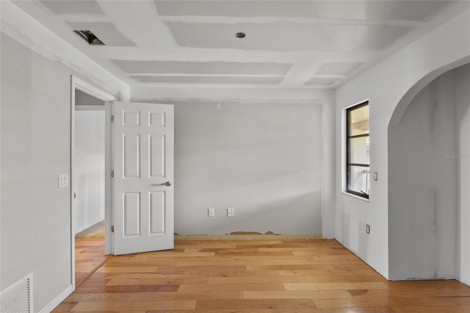 Image 20 of 45 For 3840 Mariners Way 525