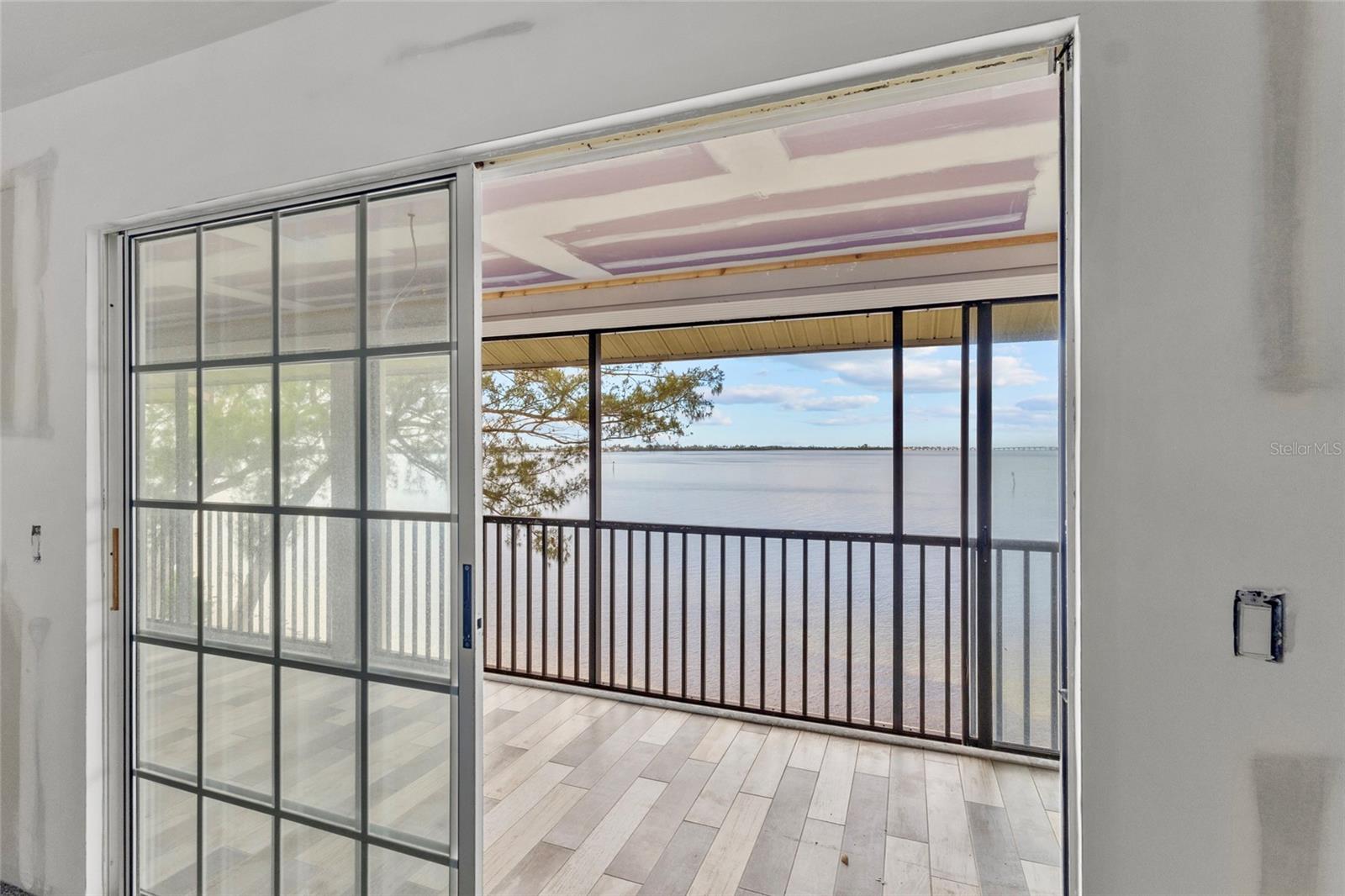 Image 30 of 45 For 3840 Mariners Way 525