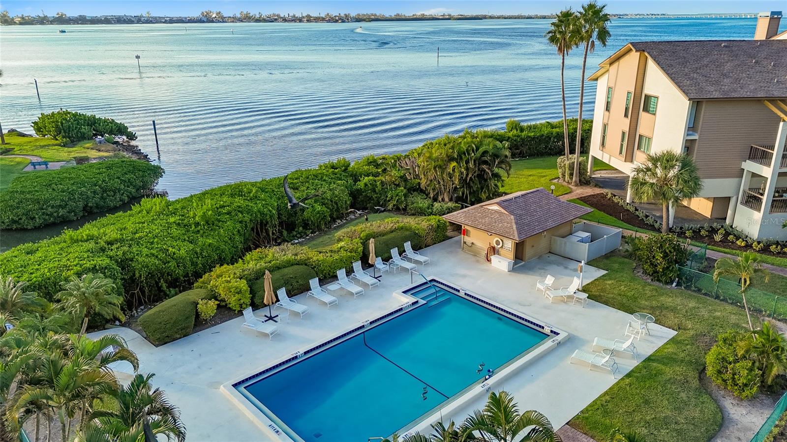 Image 41 of 45 For 3840 Mariners Way 525