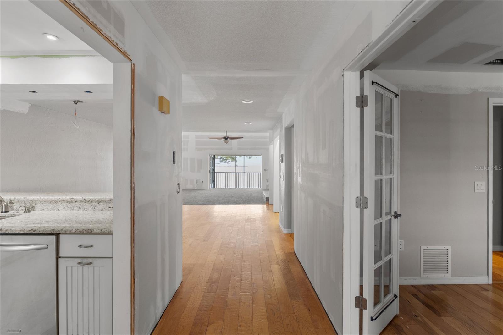 Image 6 of 45 For 3840 Mariners Way 525