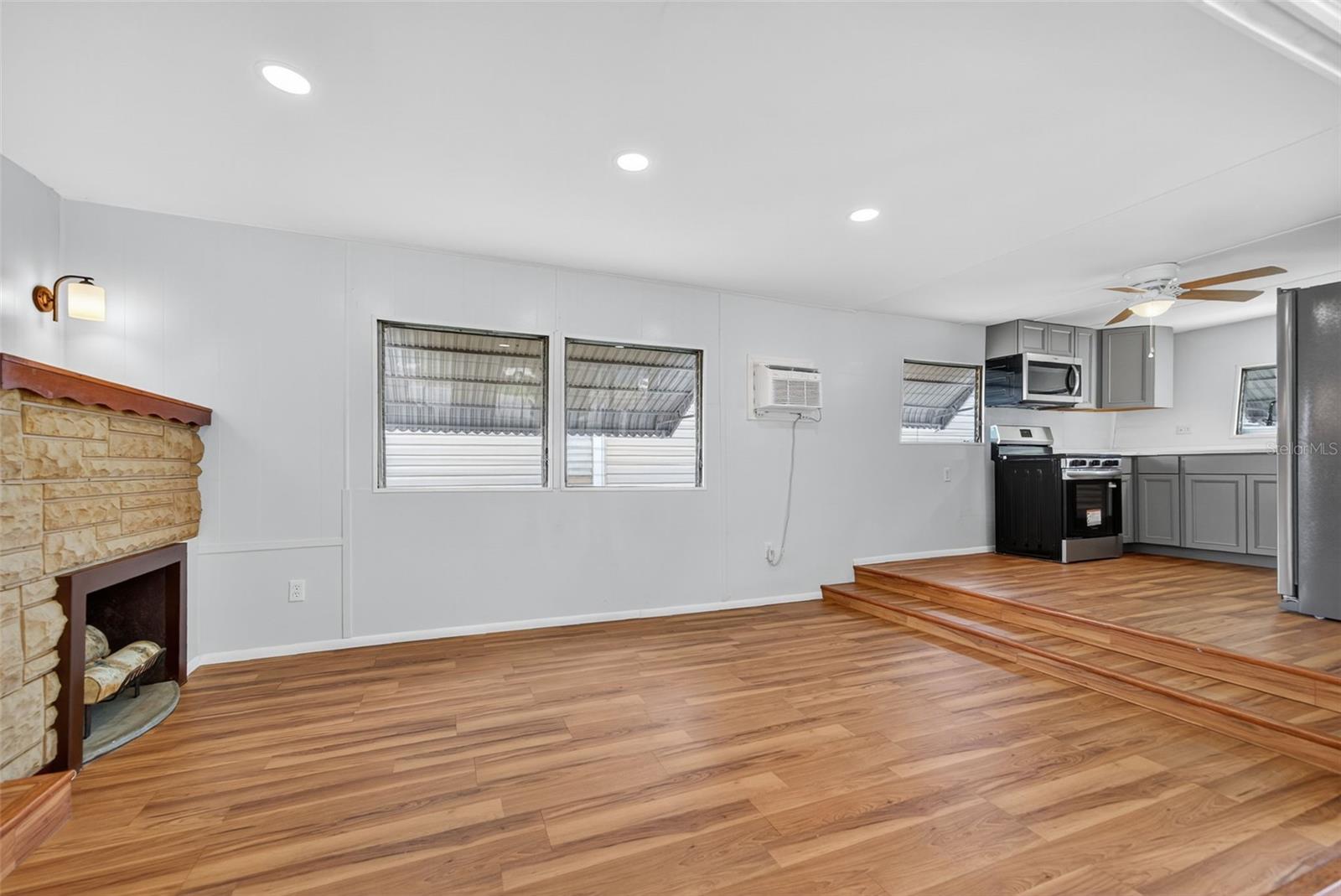 Image 12 of 41 For 5162 Boca Raton Avenue