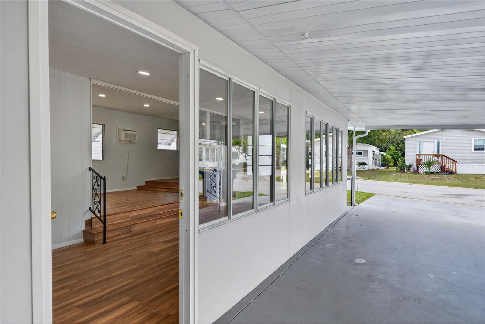 Image 4 of 41 For 5162 Boca Raton Avenue