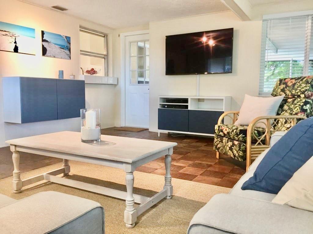 Image 11 of 19 For 1721 Birchwood Street