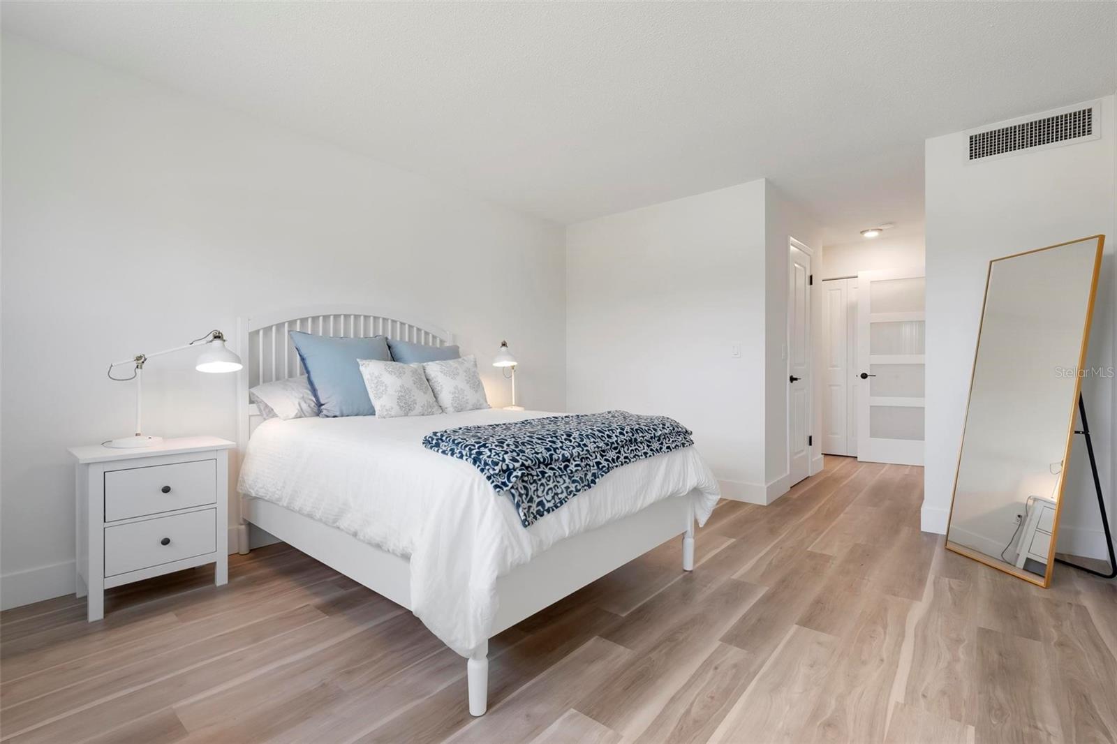 Image 22 of 36 For 4200 Ironwood Circle 203b