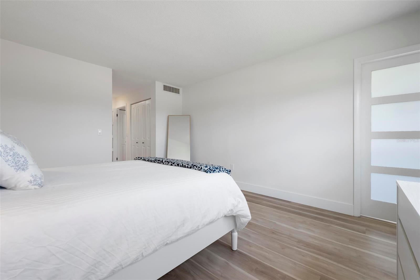 Image 23 of 36 For 4200 Ironwood Circle 203b